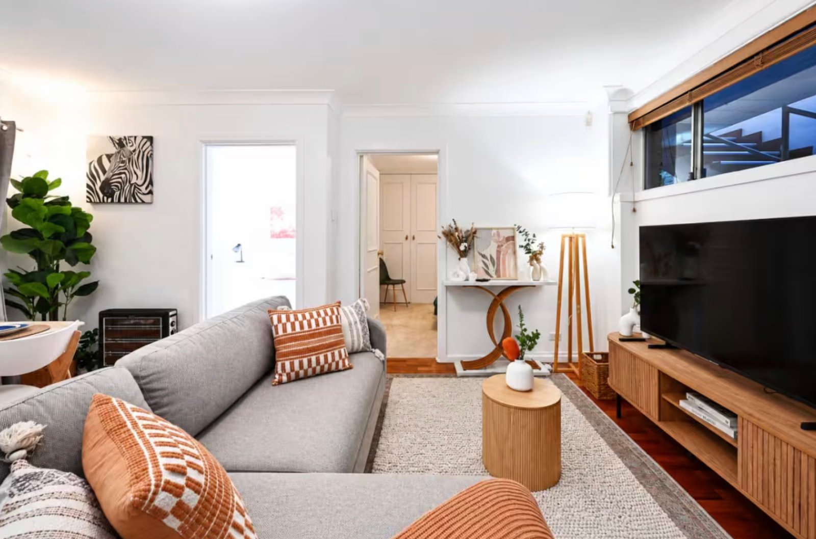Neutral Bay Harbourside living area